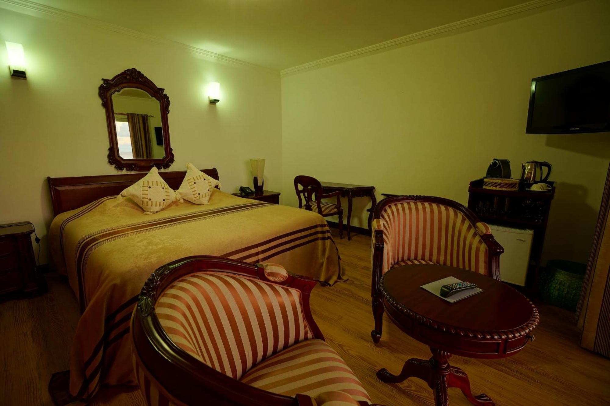 Treasure Cove Hotel & Restaurant Bel Ombre Екстериор снимка
